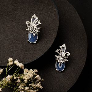 Boucles d'oreilles en perles de haute qualité pour femmes avec base dorée bijoux élégants parfaits pour la fête de mariage et d'anniversaire - Product Image 6