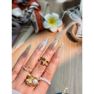 Uñas Postizas Golden Drape con Diseño Elegante y Chic para Entusiastas del Nail Art - Product Image 4