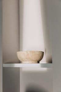 Cuenco decorativo de piedra travertino de lujo con textura porosa natural, estilo minimalista moderno y calidad artesanal duradera. - Product Image 5