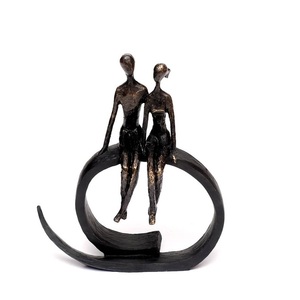 Sculptures romantiques de figurines d'amour en métal pour des sculptures de dessus de table d'ambiance de conception élégante disponibles à la quantité en vrac - Product Image 2