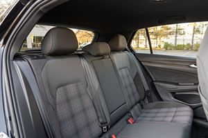 PRÊT À EXPÉDIER - VÉHICULE D'OCCASION CONDUITE À GAUCHE |   Conduite à droite |   2024 GTI 380 S |   Boîte de vitesses manuelle à 6 rapports |   TURBO 4 CYLINDRES - Product Image 3