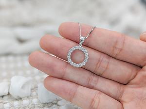 Collier pendentif en diamant moissanite certifié GRA fait à la main pour femmes, bijoux fins de luxe avec or 14 carats, bijoux fins - Product Image 5