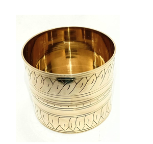 2 pièces de différentes tailles de tasse à mesurer en laiton pour le riz et la farine Tasse à mesurer traditionnelle en laiton faite à la main - Product Image 2