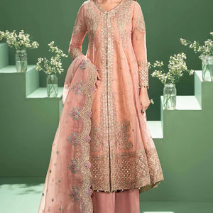 Robe de soirée en mousseline de soie fantaisie pour femmes de style pakistanais traditionnel Ladies Salwar Kameez Design pour les occasions spéciales - Product Image 1