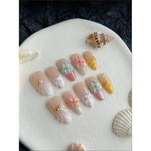 Coastal Petals Press-On Nail Art Autocollants élégants pour ongles pour chats et chiens - Product Image 2