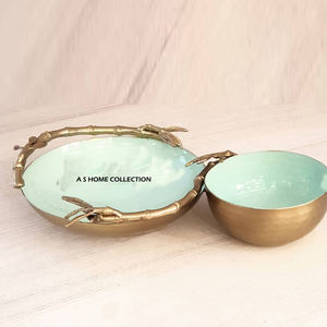 Tazón de Diseño en Forma de Hoja Chapado en Oro, Tazón Japonés de Madera para Servir en Casa u Hotel, de Aluminio Metálico de Alta Calidad - Product Image 4