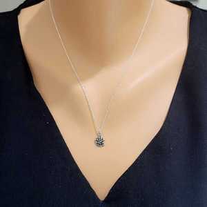 Collier en argent sterling 925 avec rose, design élégant de fleur, idéal pour les occasions de cadeaux - Product Image 1