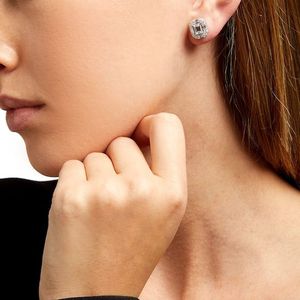 Mode <span class=keywords><strong>clignotant</strong></span> 14K certifié Gia or <span class=keywords><strong>blanc</strong></span> <span class=keywords><strong>2</strong></span>.Ct émeraude-Cut Lab-Created Diamond Frame boucles d'oreilles - Product Image 3