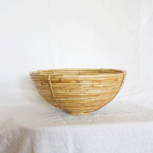 จานเสิร์ฟหวายทำด้วยมือที่ไม่เหมือนใครสานธรรมชาติเหมาะสำหรับอุปกรณ์เสริมอาหารในห้องครัวและร้านอาหาร - Product Image 1