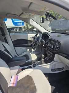 Jeep Compass Latitude Sport 2018 Usado en Buen Estado - Product Image 4