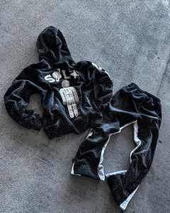 ชุดวอร์ม500 GSM ประดับพลอยเทียมปักลายโลโก้ตามสั่ง - Product Image 2