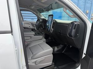 SUPER CLEAN 2024 CHEVROLET SILVERADO 4500HD CREW CAB, LISTO PARA ENVIAR - Product Image 5