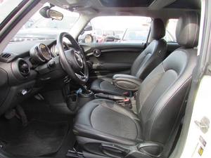 MINI Cooper 2dr Hatchback 2015 d'occasion - Product Image 4