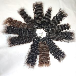 Extensions de Cheveux Humains Naturels de Qualité du Sud de l'Inde, Ondulés, Bruts, Non Traités, Pas Chers, Tissage Noir, Double Trame Faite à la Machine - Product Image 1