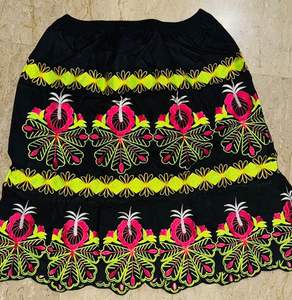 กระโปรงสตรีปักลายโพลีนีเซียน - Product Image 2