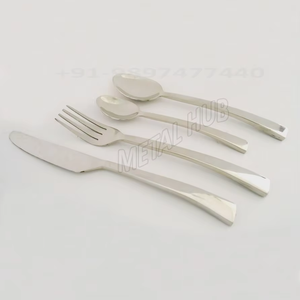 Ensemble de couverts en acier inoxydable écologique de style campagnard avec poignées en bois forgé à la main Couverts durables pour la nourriture et les fêtes - Product Image 4