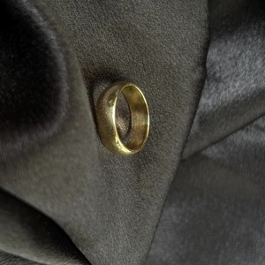 Bague en laiton à la mode de créateur à la demande pour la collection de bijoux pour femmes modernes avec des tailles personnalisées disponibles - Product Image 2