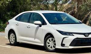 Toyota Híbrido Sedán Blanco 2021 Usado, Tracción Delantera, Volante a la Izquierda, Faros LED, R16 para Exportación - Product Image 6