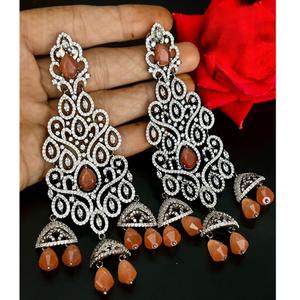 Pendientes de tono plateado de circón de la mejor calidad, ropa moderna, piedras AD, busca para fiesta, boda, función, colección de ropa para mujer - Product Image 1