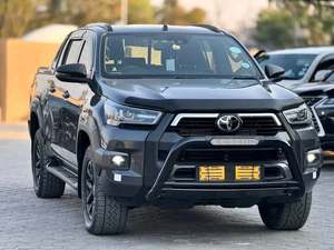 Pick-up SUV Toyota Hilux Legend 2024 d'occasion, automatique, turbo essence, conduite à droite, sièges en cuir couleur foncée, pneus R18, jantes en alliage d'aluminium - Product Image 2