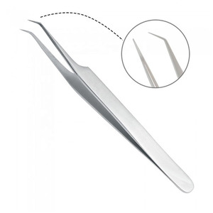 Pince à épiler professionnelle pour salon, personnalisée avec votre logo, plaquée or, avec une prise en main parfaite et durable pour les soins de beauté - Product Image 1