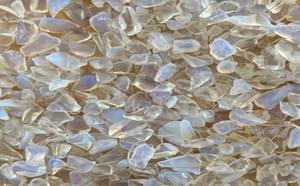 Pierres semi-précieuses de haute qualité, gravier de cristal de pierre naturelle, pierres roulées, éclats de pierres précieuses, opale blanche, par des consignants indiens - Product Image 5