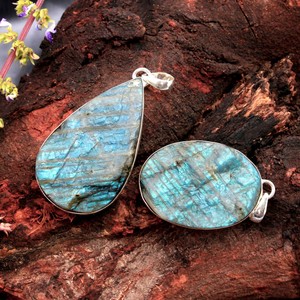 จี้ห้อยคอหินโมราโมราอัญมณีธรรมชาติทำด้วยมือชุบเงินเยอรมันพร้อมจี้เสน่ห์อัญมณีหลวม - Product Image 5