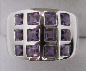 แหวนพลอยแอมะทิสต์ธรรมชาติสำหรับผู้หญิงจาก Shah Gems ทำจากเงินแท้ 925 ดีไซน์ทันสมัย ประดับอย่างมีสไตล์ เหมาะเป็นของขวัญสุดอินเทรนด์ - Product Image 1