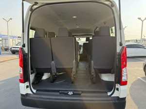 Nuevo Autobús de Pasajeros Toyo Ta Hiace Commuter 2026, Techo Alto, Motor Diésel 3.5L V6, Transmisión Manual, 15 Asientos, Volante a la Izquierda - Product Image 3