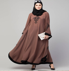 Regal cream bisht-<b>style</b> abaya with refined geometric border embroidery. Available at wholesale prices. - Product Image 2