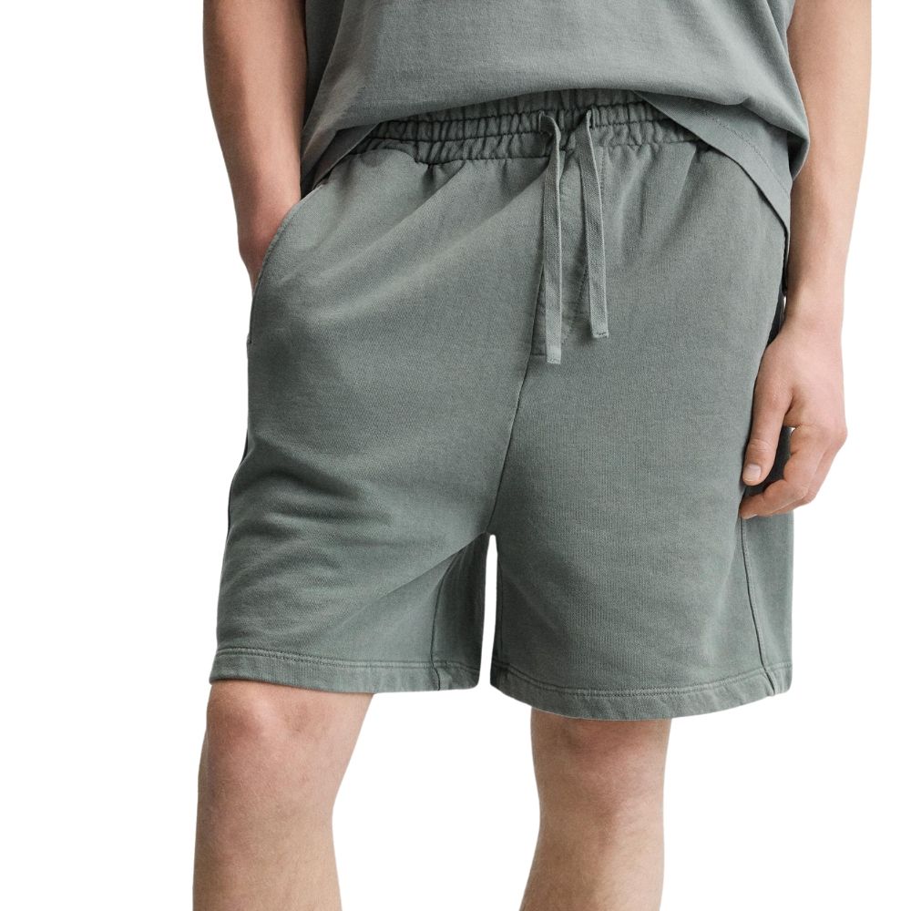 สีเขียว