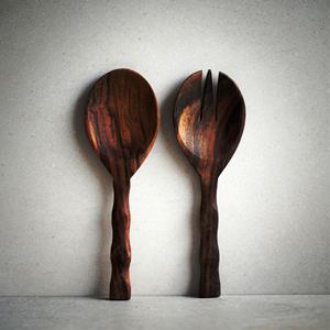 Ensemble de serveurs à salade en bois ronds faits à la main Alimentation personnalisable pour la cuisine à domicile - Product Image 6