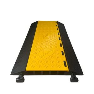 Protector de Cables de Seguridad de Polietileno de Alta Resistencia de 5 Canales con Resistencia a los Rayos UV y al Agua para Uso en Interiores/Exteriores - Product Image 2