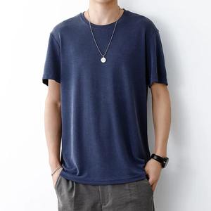 เสื้อยืดแขนสั้นผ้าไหมน้ำแข็งสำหรับผู้ชาย เสื้อเบสผ้าไหมบางเบาสำหรับฤดูร้อน แขนสั้นครึ่งแขน สีพื้น เสื้อทรงเข้ารูป รุ่นผู้ชาย - Product Image 5