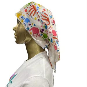 Écharpe d'été en triangle imprimée personnalisée pour enfants Cadeau parfait pour les garçons et les filles lors des campagnes promotionnelles de la Journée des enfants - Product Image 1