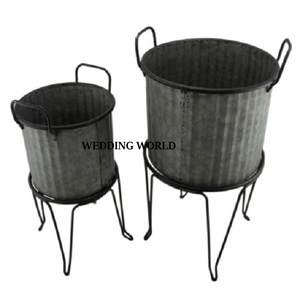 Juego de tres macetas de metal Decoración del hogar y el jardín Maceta de jardín elegante y elegante Maceta de metal de tamaño personalizado - Product Image 6