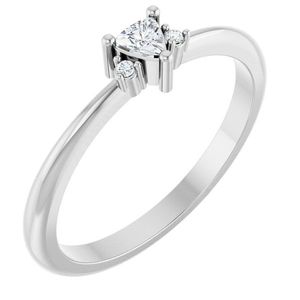 Anillo de compromiso Stuller con detalles en oro blanco de 14 quilates 72435:216P 14KW - Product Image 1