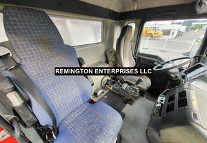 Camion benne basculante MAN TGA 35.D28 8x4 Diesel 2003, transmission manuelle, 410 CV, occasion à prix abordable - Product Image 3