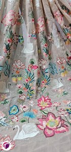 การออกแบบดอกไม้ใหม่ Lehenga สวมใส่แบบดั้งเดิมหรูหราการออกแบบที่ทันสมัยเย็บปักถักร้อยผ้า Georgette สําหรับการออกแบบจากซัพพลายเออร์อินเดีย
