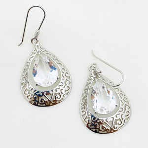 Elegantes Pendientes de Plata de Ley con Cuarzo Blanco Natural Hechos en India, Perfectos para Uso Diario - Product Image 6