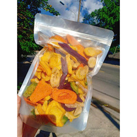 100% natuurlijke, hoogwaardige gemengde fruitchips, vacuüm gefrituurd, gedroogd, gearomatiseerde snacks met zoete smaak en harde textuur voor volwassenen