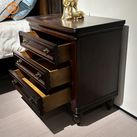 Villa de luxe Table de chevet vintage en bois massif Chambre à coucher classique personnalisable Ensemble de meubles royaux antiques Table de nuit design hôtelier