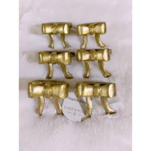 Elegant decorative metal napkin ring set for dining <b>table</b> decoration with timeless design perfect for any occasion - Product Image 4