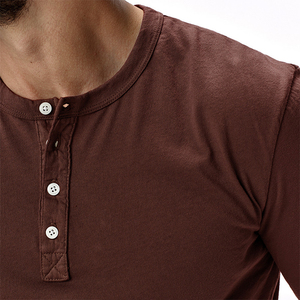 เสื้อยืดเฮ้เสื้อยืดแขนยาวสำหรับผู้ชายเสื้อสไตล์วินเทจสีไวน์แดง - Product Image 2