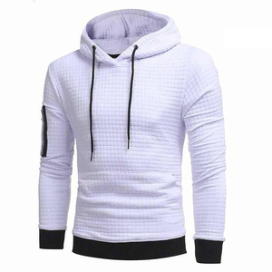 Sweat-shirt à capuche pour homme en tricot gaufré blanc, coupe ajustée, manches longues, décontracté, avec bordure noire et poche zippée, fabriqué au Pakistan - Product Image 4