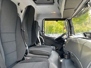 Camión Volquete Mercedes-Benz ATEGO 1530, Diésel, 4x2, Transmisión Automática, Euro 6, Capacidad de Carga de 1-10t, Volante a la Izquierda, Nuevo - Product Image 3
