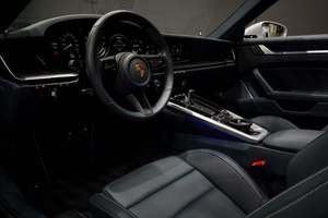 911 Turbo S Convertible AWD 2024 Blanco Brillante Usado con Llantas de Aleación, Asientos de Cuero, Sistema de Navegación y Arranque Remoto - Product Image 3