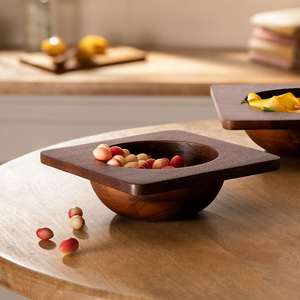 ชามไม้แบบจมทำด้วยมือมีเอกลักษณ์เฉพาะด้านบนสี่เหลี่ยมและฐานกลมเหมาะสำหรับเสิร์ฟขนมผลไม้หรือเป็นแบบมีสไตล์ - Product Image 1