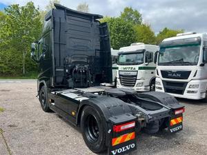 Nuovo Volvo FH 460 4x2 Euro6 con Trasmissione Automatica, Motore Diesel 451-500 CV, Capacità di Carico 21-30T, Sedile con Sospensione Pneumatica - Product Image 6