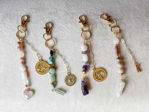 Crystal Intention Bag Charm Healing Gemstone Llavero Regalo espiritual para ella - Product Image 4